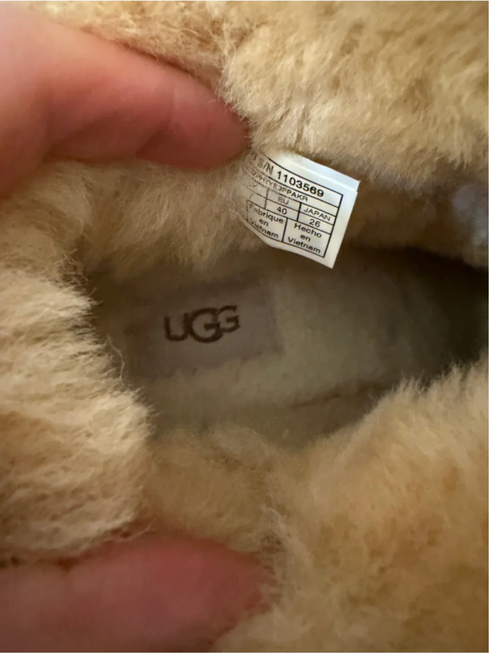 UGG Women’s Suede Shearling Fold Over Ankle Boots Chestnut Brown Size 9